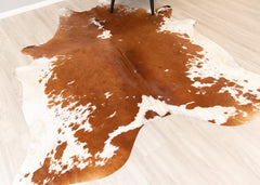 Brown And White Cowhide Rug (Size: 240 X 210 CM) CHR2253