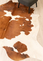 Exotic Tricolor Cowhide Rug (Size: 230 X 210 CM) CHR2235