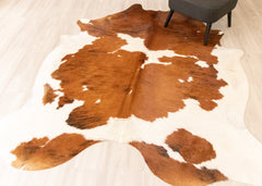 Exotic Tricolor Cowhide Rug (Size: 230 X 210 CM) CHR2235