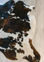 Exotic Tricolor Cowhide Rug (Size: 200 X 180 CM)
