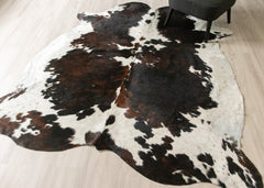 Exotic Tricolor Cowhide Rug (Size: 240 X 210 CM) CHR2628