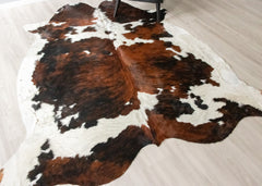 Exotic Tricolor Cowhide Rug (Size: 240 X 210 CM) CHR2618