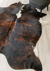 extra large cowhide rug
