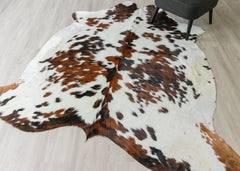 Exotic Tricolor Cowhide Rug (Size: 250 X 210 CM) CHR2315