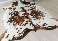 Exotic Tricolor Cowhide Rug (Size: 250 X 210 CM) CHR2315