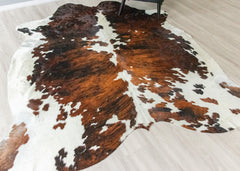 Exotic Tricolor Cowhide Rug (Size: 250 X 220 CM) CHR2317