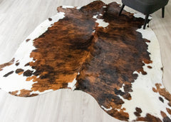 Exotic Tricolor Cowhide Rug (Size: 250 X 220 CM) CHR2314