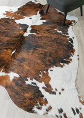 Exotic Tricolor Cowhide Rug (Size: 230 X 220 CM) CHR2330