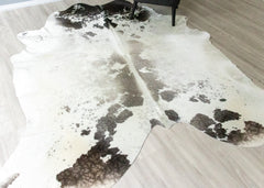 (Rare) Metallic/Rustic Cowhide Rug (Size: 260 X 230 CM) CHR2306